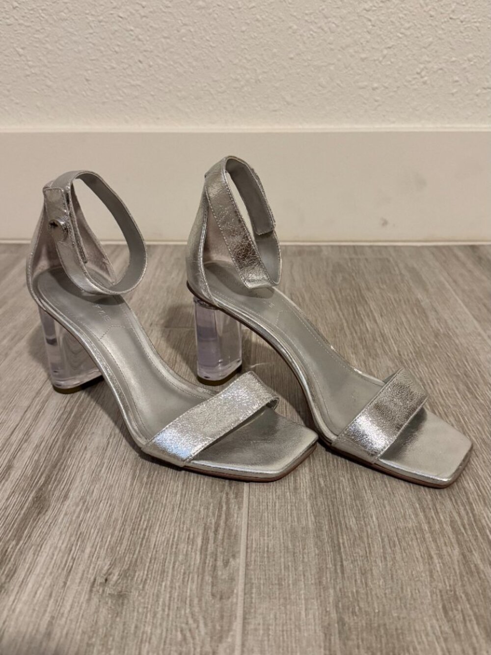 Kendall Kylie Silver Metallic Lucite Heel Sandals Y2K 7